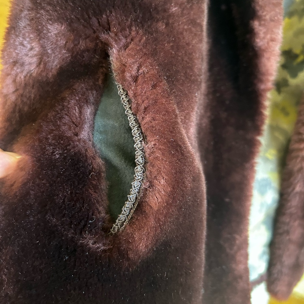 Beautiful Vintage 60’s Mouton Shearling Jacket - Picture 8 of 11